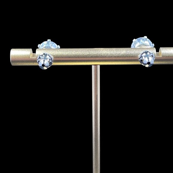 Swarovski Crystal Stud Earrings 8mm Silver Coquette Gift Holiday Glam NWOT - Picture 7 of 7